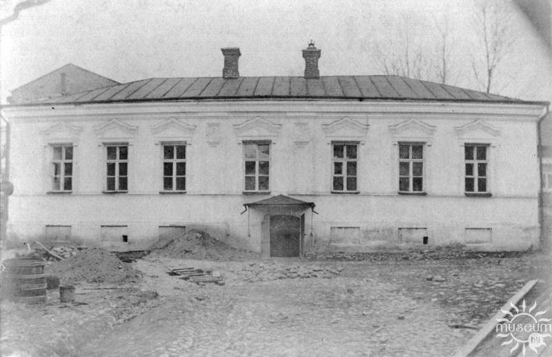 Паўднёвы фасад Дома Пятра І. Від з боку вул. Ніжне-Пакроўскай. (фота 1902 г.)